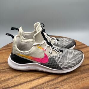 Nike Free TR 8 Shoes Womens 7.5 Back White Running Comfort Walking Sneakers